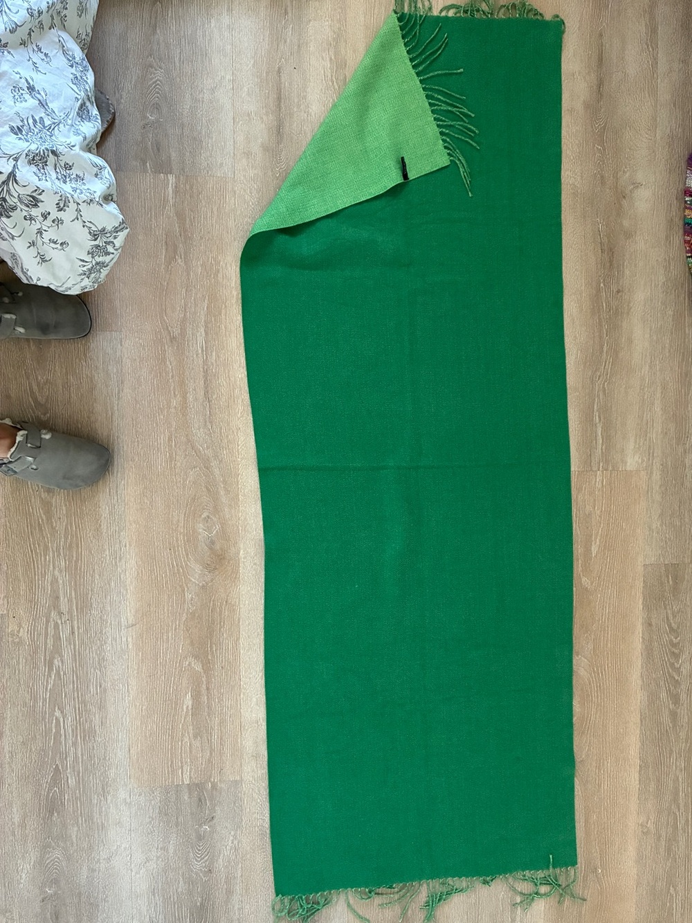 Double-Sided Green Fringe Shawl - Picture 6 of 6